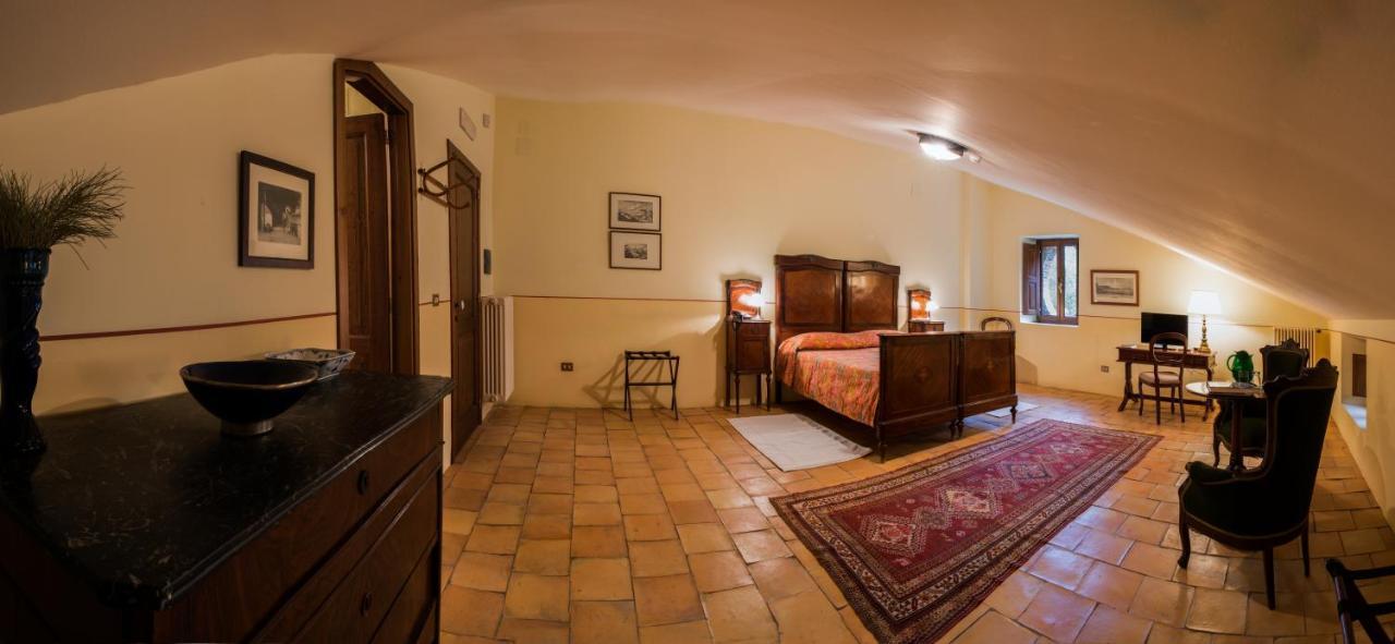 Hotel Torre Camigliati Dimora Storica Camigliatello Silano Exterior foto